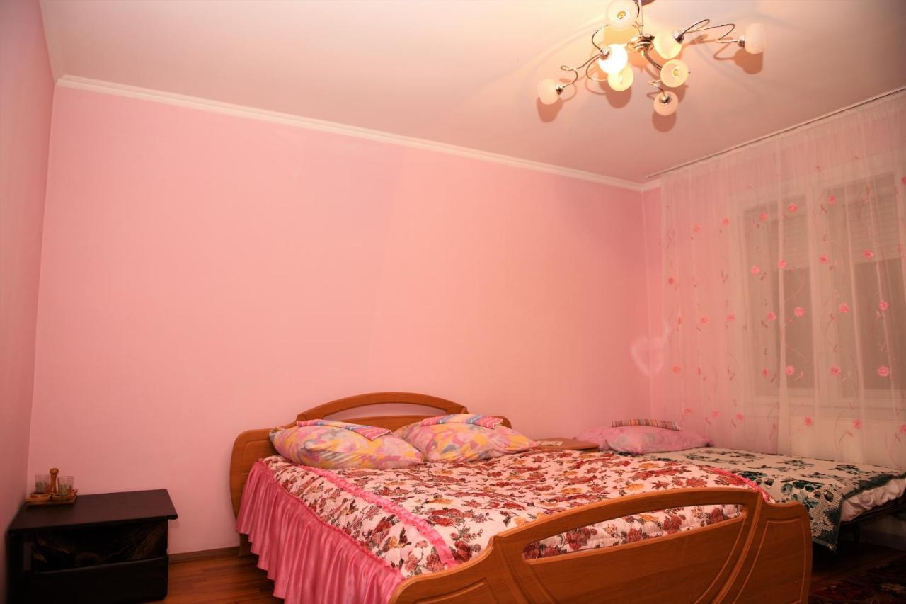 Гостинний Двір Євгенія Hotel Mizhhirya  Exterior photo